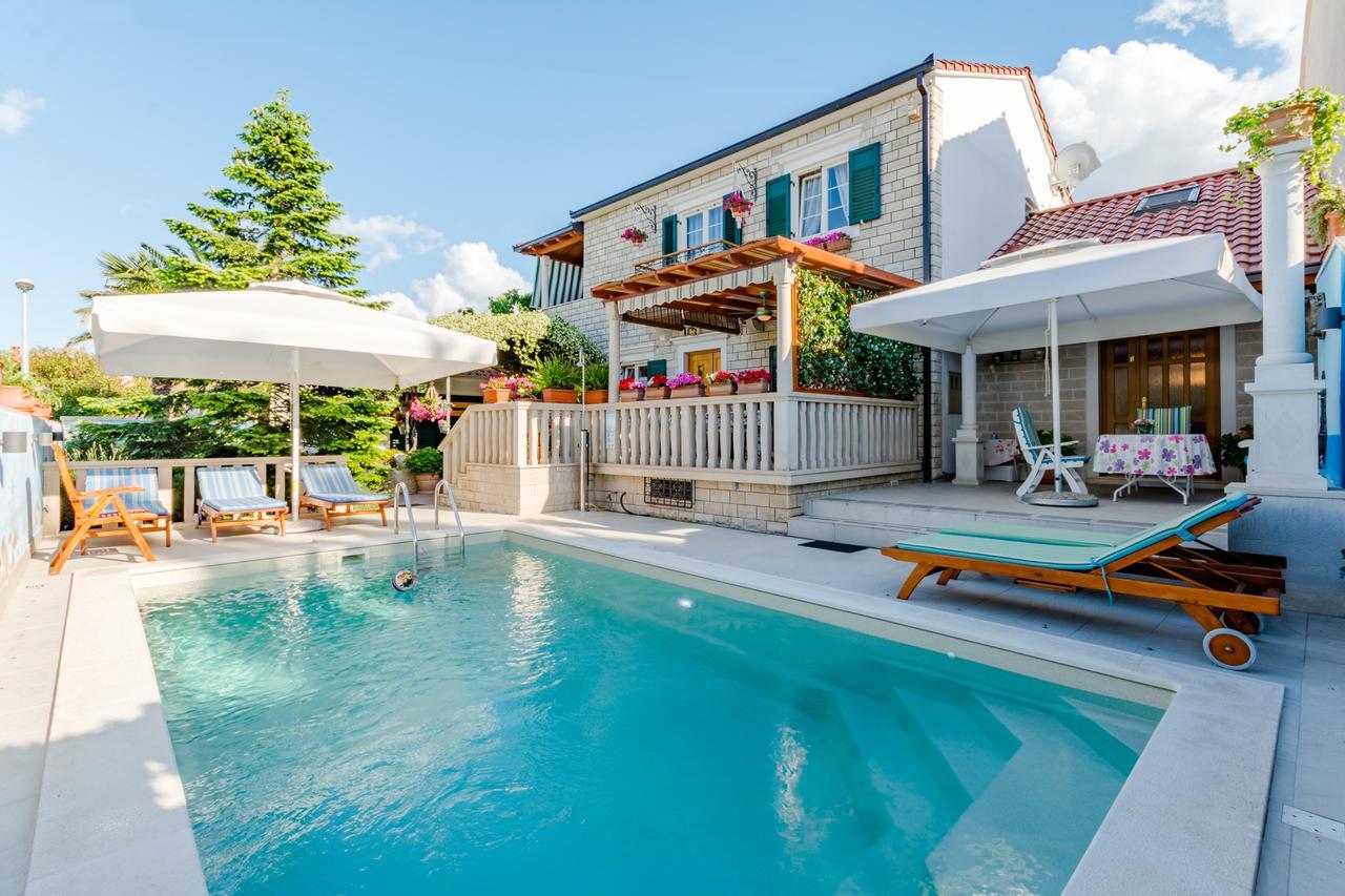 Apartments Villa Camellia - Adults Only سوبيتار المظهر الخارجي الصورة