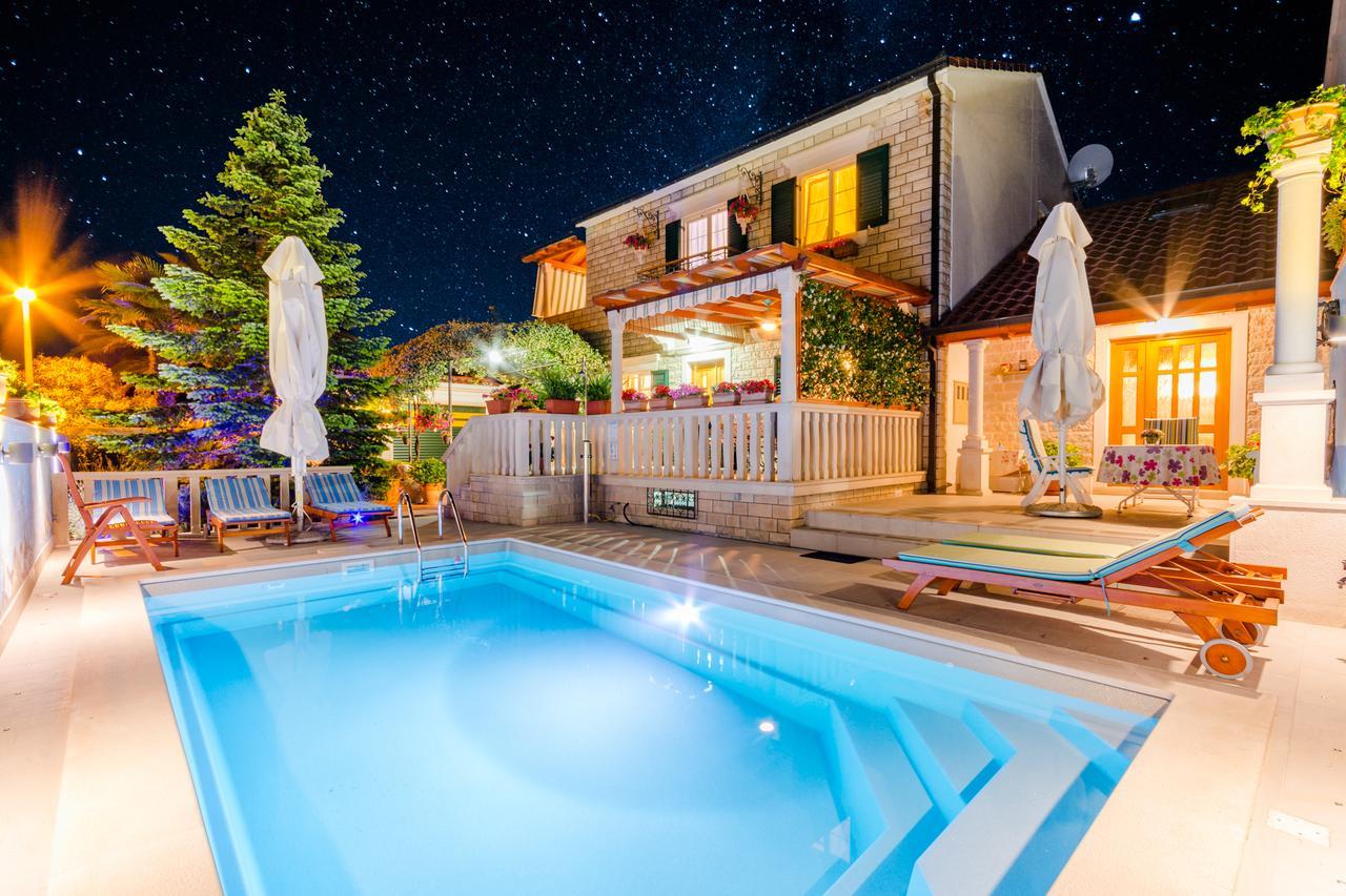Apartments Villa Camellia - Adults Only سوبيتار المظهر الخارجي الصورة