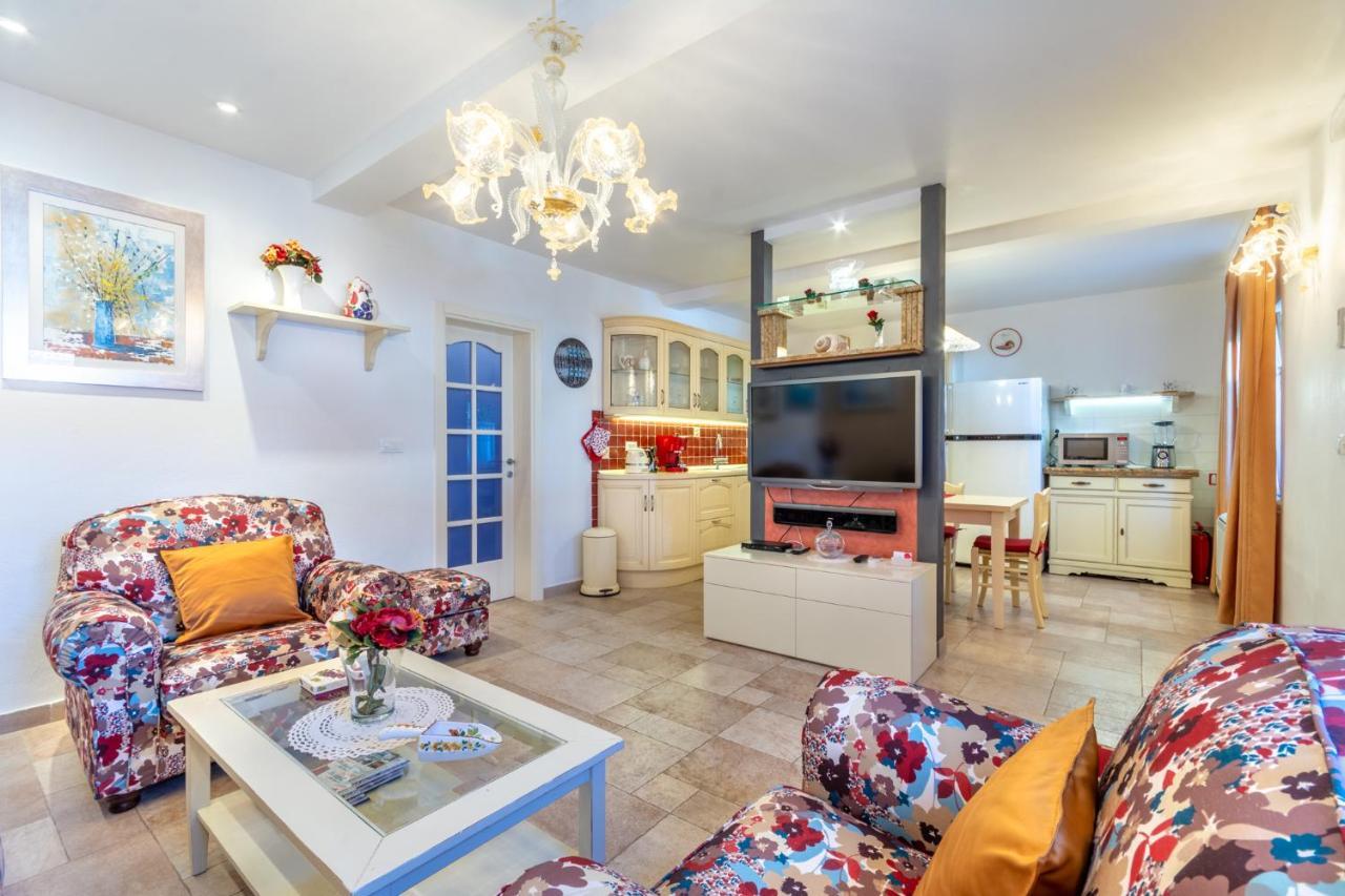 Apartments Villa Camellia - Adults Only سوبيتار المظهر الخارجي الصورة