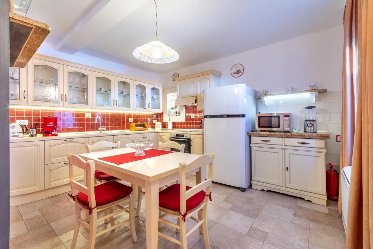 Apartments Villa Camellia - Adults Only سوبيتار المظهر الخارجي الصورة